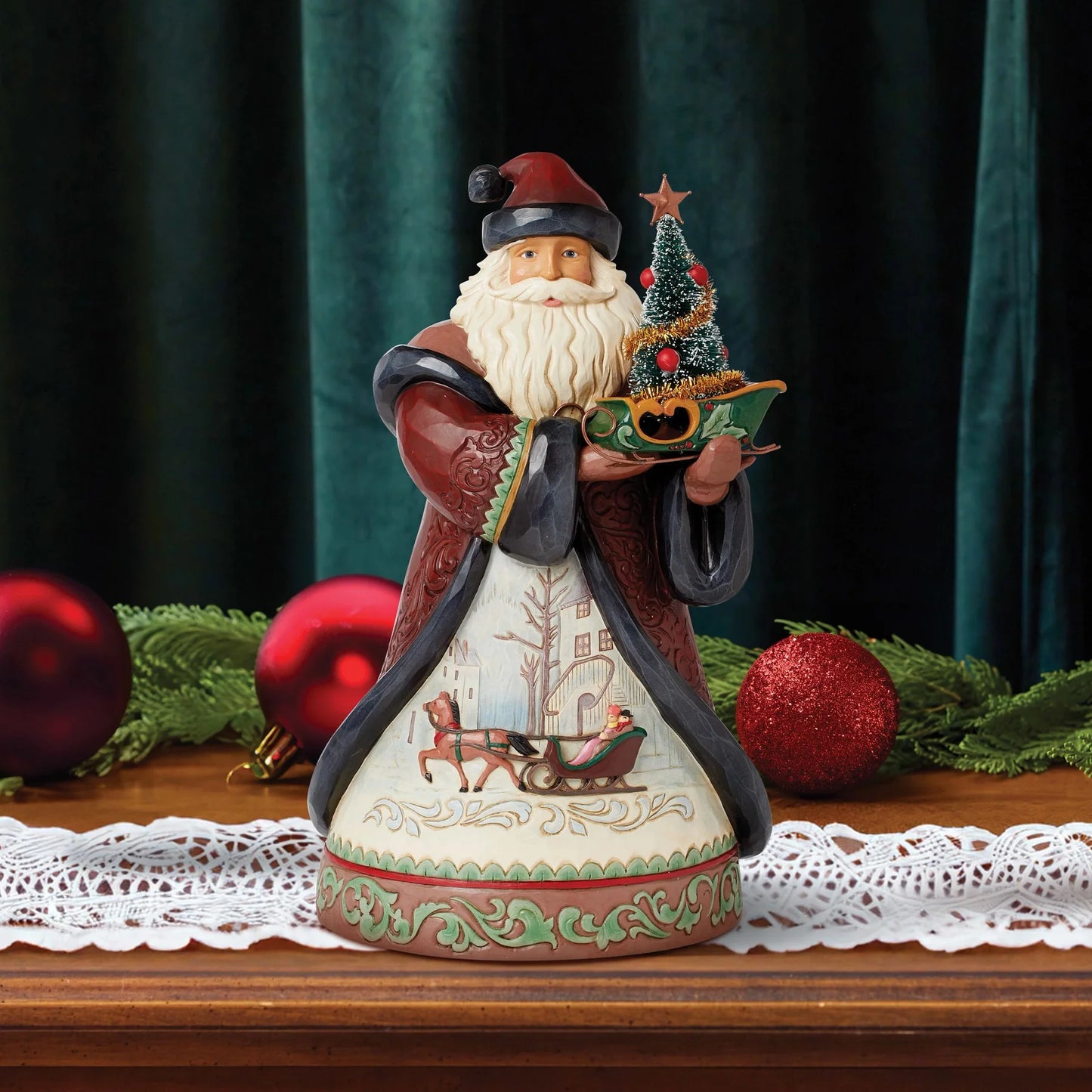 Jim ShoreManor Santa with Sled & Sisal Tree Figurine 28 cm - Heartwood Creek